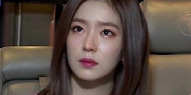 Irene bị dân trong ngành bóc thêm loạt phốt: Túm tóc stylist để giữ thăng bằng, bắt staff quỳ xuống buộc dây giày? - Ảnh 1.