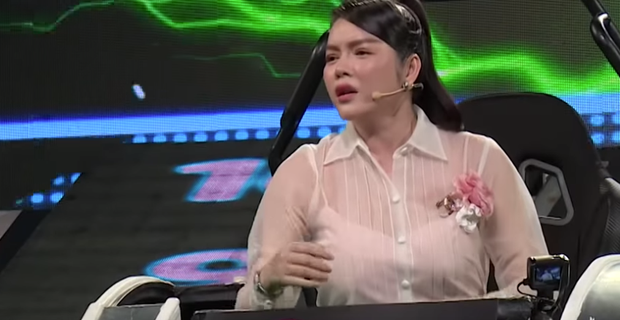 Lý Nhã Kỳ hài hước khoe sự giàu có: Chị không có tiền mặt nhưng sổ đỏ rất nhiều, đi ăn trả bằng sổ đỏ không à - Ảnh 3.