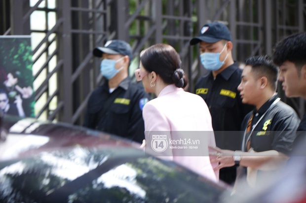 Hương Giang lái siêu xe Matt Liu tặng đến workshop Hoa hậu Chuyển giới Việt Nam, giật trọn spotlight với khí chất sang chảnh - Ảnh 3.