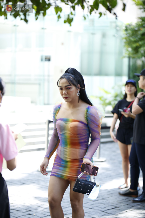 Workshop Hoa hậu chuyển giới 2020: Quỳnh Anh Shyn nổi bần bật, dàn thí sinh lên đồ chặt chém, vấp ngã hàng loạt vì guốc cao - Ảnh 10.