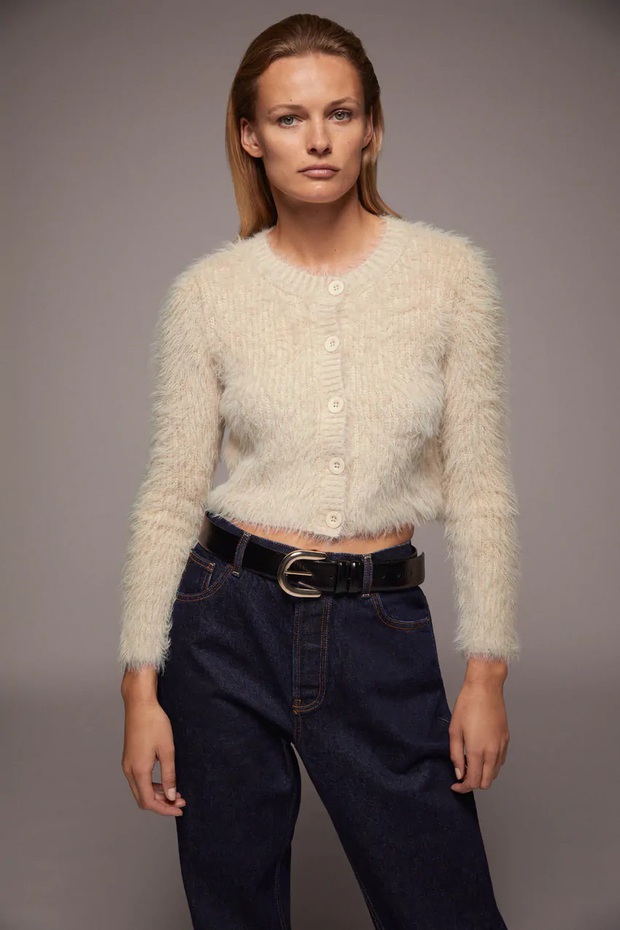 Cô nàng chỉ rõ 5 món đồ đáng sắm nhất ở Zara lúc này, có tâm gợi ý luôn cách mix đồ tôn dáng - Ảnh 1.