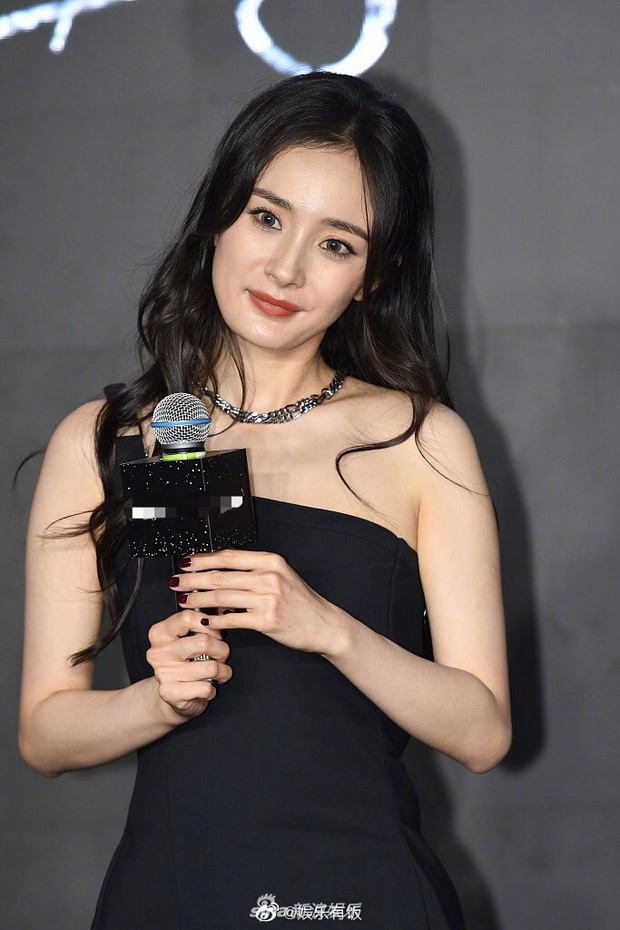 2 thái cực nhan sắc khác biệt: Dương Mịch lộ dấu hiệu lão hoá với ảnh cận cảnh, visual Lưu Thi Thi gây sốt với camera thường - Ảnh 5.