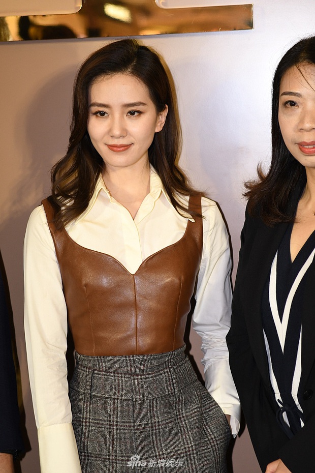 2 thái cực nhan sắc khác biệt: Dương Mịch lộ dấu hiệu lão hoá với ảnh cận cảnh, visual Lưu Thi Thi gây sốt với camera thường - Ảnh 9.