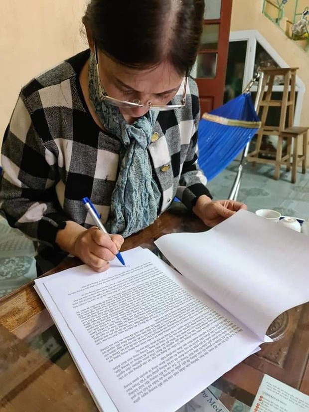 Bà ngoại của bé gái 3 tuổi tử vong do bị mẹ đẻ và cha dượng bạo hành: “Hãy xử kịch khung con gái tôi” - Ảnh 1.