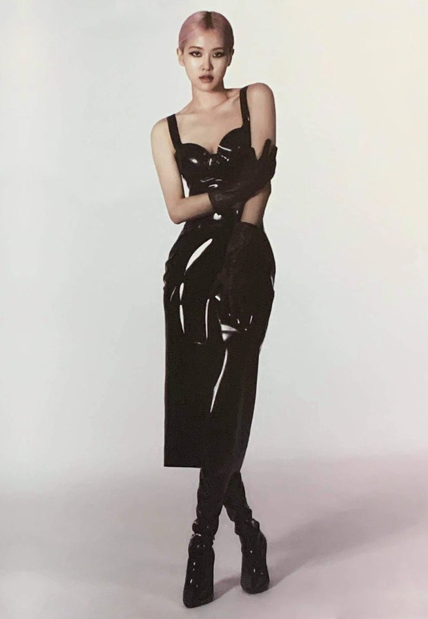 Sốc nhẹ bộ ảnh tạp chí mới của Rosé (BLACKPINK): Son đỏ chót, lên đồ da bóng lộn, vòng 1 khiêm tốn sao sang thế này? - Ảnh 6.