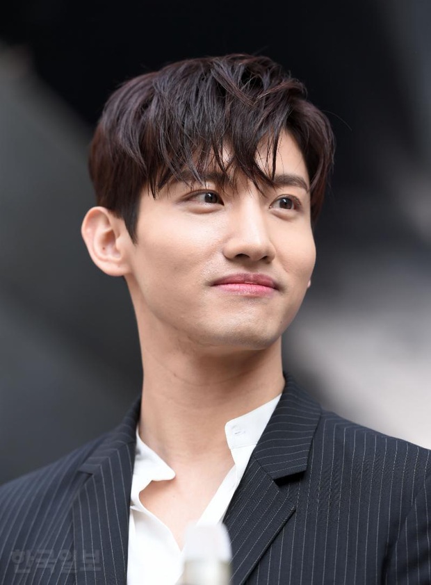 Nam thần Changmin (DBSK) chính thức tổ chức lễ cưới hôm nay: Thanh xuân của bao người giờ đã là chồng người ta - Ảnh 2.