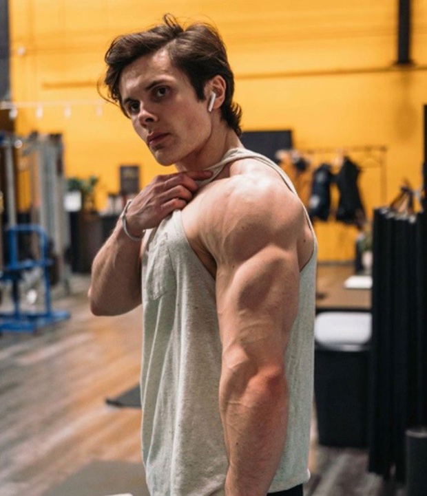 Chàng trai chinh phục 2.020 lần hít đất/ngày, khoe body 6 múi khiến hội chị em muốn truyền thái y - Ảnh 6.