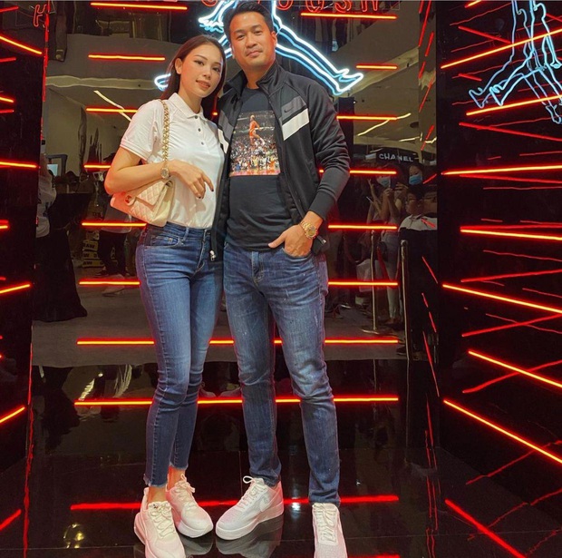 Khung hình gây sốt: Anh em nhà tỷ phú Johnathan Hạnh Nguyễn lần đầu xuất hiện chung cùng Wowy và Yuno Bigboi - Ảnh 4.