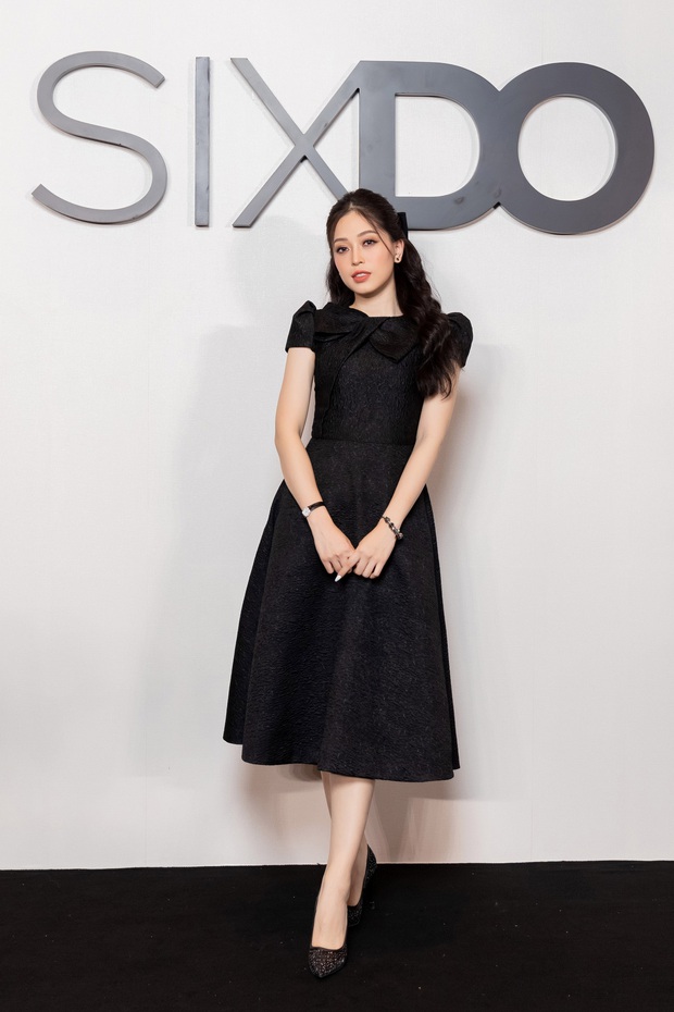 Angela Phương Trinh comeback chặt đẹp dàn mỹ nhân, Khánh Linh đã dát vàng lông mày còn xách túi lồng chim nửa tỷ - Ảnh 21.