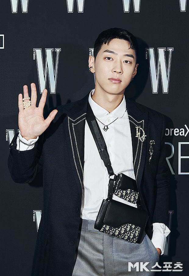 Gần nửa Kbiz đổ bộ sự kiện khủng: Park Min Young mặt cứng đờ, Jessica bị chê dừ chát, mỹ nhân Red Velvet đọ sắc bên Park Shin Hye - Ảnh 27.