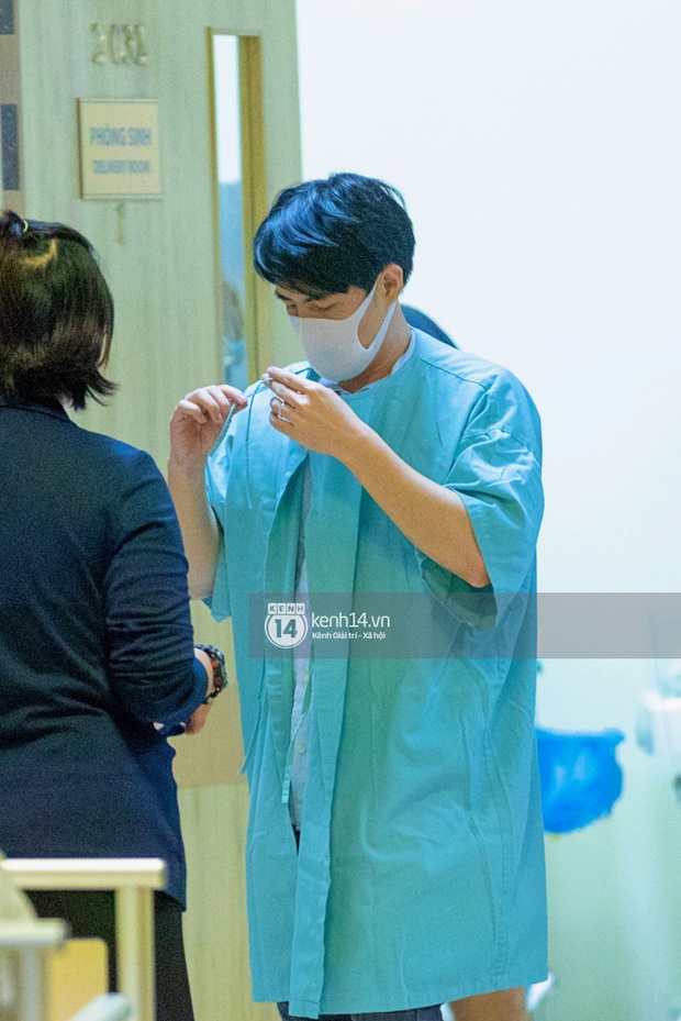 Exclusive: Dong Nhi has entered the delivery room, Mr. Cao Thang has been on duty since 3 am with his wife waiting for their first daughter - Photo 7.