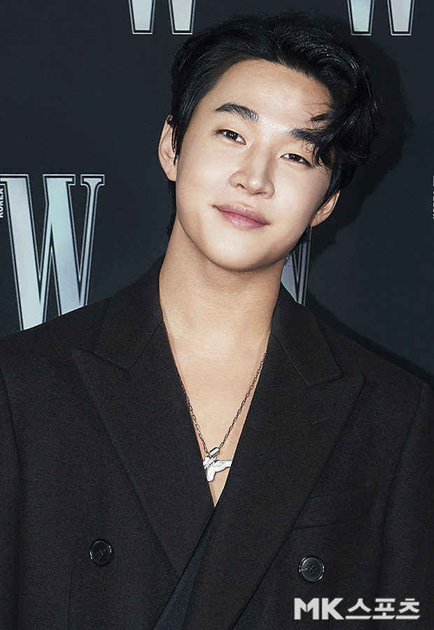 Gần nửa Kbiz đổ bộ sự kiện khủng: Park Min Young mặt cứng đờ, Jessica bị chê dừ chát, mỹ nhân Red Velvet đọ sắc bên Park Shin Hye - Ảnh 24.