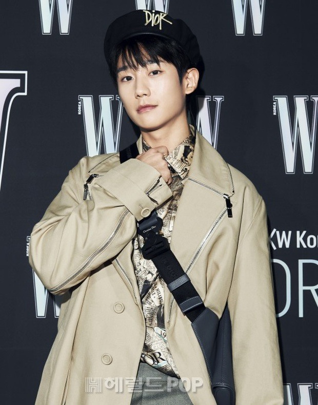 Gần nửa Kbiz đổ bộ sự kiện khủng: Park Min Young mặt cứng đờ, Jessica bị chê dừ chát, mỹ nhân Red Velvet đọ sắc bên Park Shin Hye - Ảnh 20.