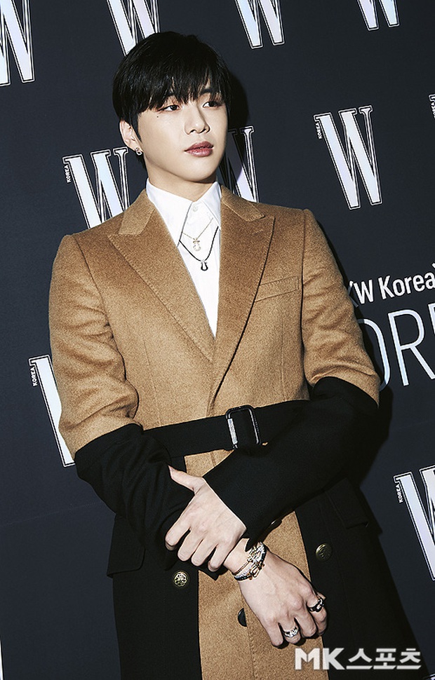 Gần nửa Kbiz đổ bộ sự kiện khủng: Park Min Young mặt cứng đờ, Jessica bị chê dừ chát, mỹ nhân Red Velvet đọ sắc bên Park Shin Hye - Ảnh 22.