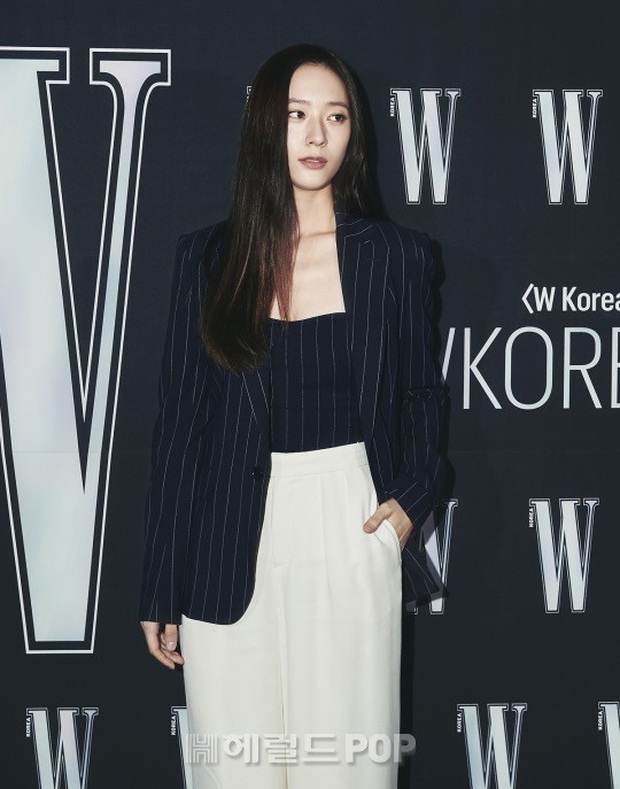 Gần nửa Kbiz đổ bộ sự kiện khủng: Park Min Young mặt cứng đờ, Jessica bị chê dừ chát, mỹ nhân Red Velvet đọ sắc bên Park Shin Hye - Ảnh 7.