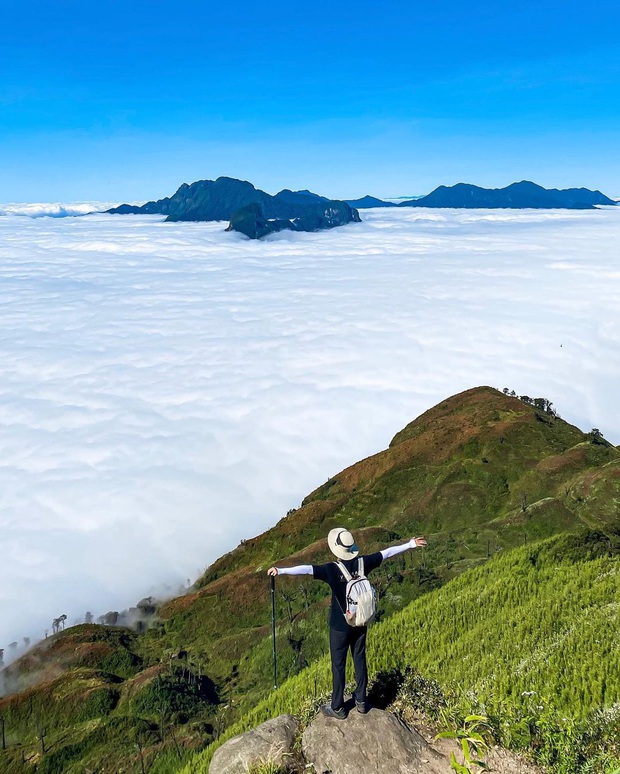 Netizens are searching for the most beautiful cloud hunting place in Vietnam: Seeing the pictures, but thinking "fairy scene" in real life, not everyone can check-in - Photo 2.