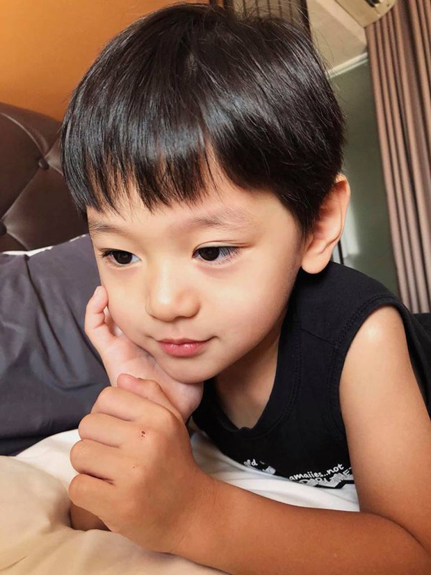 Visual ấn tượng của quý tử Trà My Idol gây sốt, netizen trầm trồ: Quả là nhà này đẹp từ mẹ tới con! - Ảnh 3.