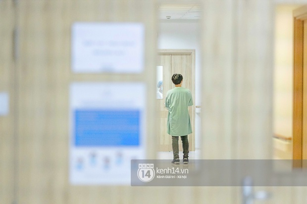 After almost a day in the hospital, Dong Nhi moved to a cesarean section and gave birth to a daughter weighing 3.06 kg - Photo 6.