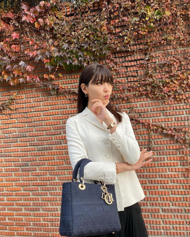 Sooyoung (SNSD) lên đồ hiệu chanh sả từ đầu đến chân, Yuri vào vòi vĩnh và nhận ngay cái kết đắng - Ảnh 5.