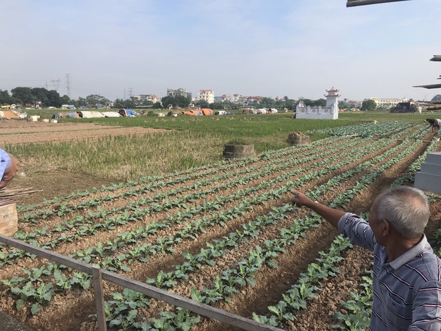 Hàng trăm người dân, công an và thân nhân đang lội sông tìm kiếm nữ sinh Học viện Ngân hàng: “Đoạn đường nữ sinh mất dấu vết đã 3 hôm không có điện” - Ảnh 2.