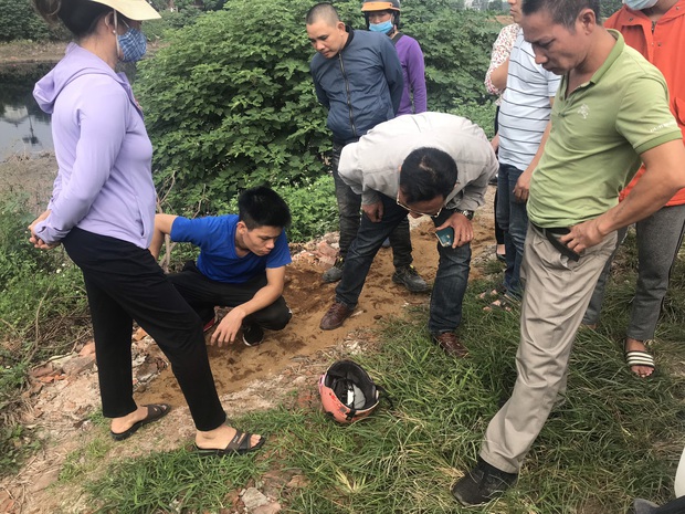 Hàng trăm người dân, công an và thân nhân đang lội sông tìm kiếm nữ sinh Học viện Ngân hàng: “Đoạn đường nữ sinh mất dấu vết đã 3 hôm không có điện” - Ảnh 18.