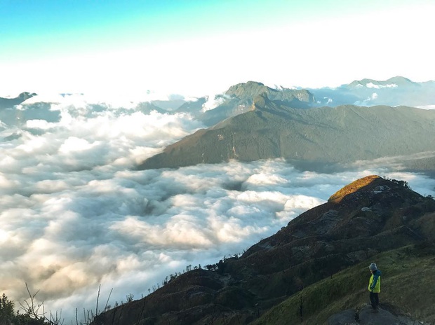 Dân mạng truy lùng địa điểm săn mây đẹp bậc nhất Việt Nam: Xem ảnh mà ngỡ “tiên cảnh” giữa đời thực, không phải ai cũng được check-in - Ảnh 21.