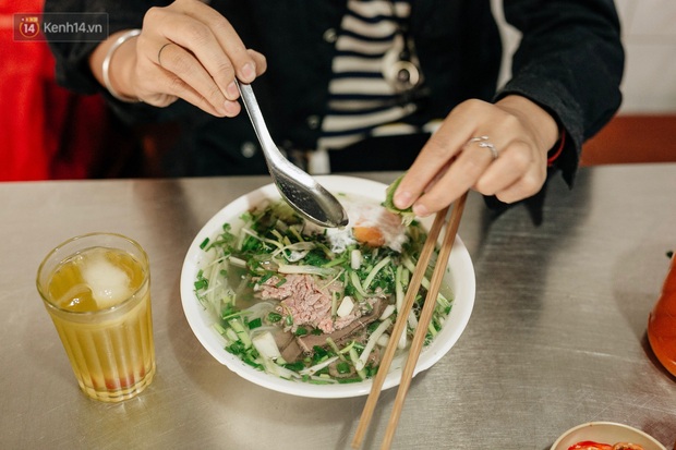 Sống ở Hà Nội nhưng vẫn có người tưởng phở Thìn Bờ Hồ và phở Thìn Lò Đúc là một, sự thật lại là 2 câu chuyện vô cùng đặc biệt - Ảnh 4.