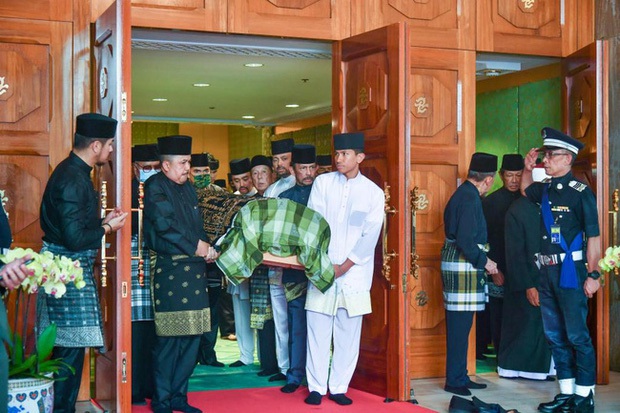 Nguyên nhân Hoàng tử Azim (Brunei) đột ngột qua đời được em trai chính thức tiết lộ, xoá tan những đồn đoán trước đó - Ảnh 5.