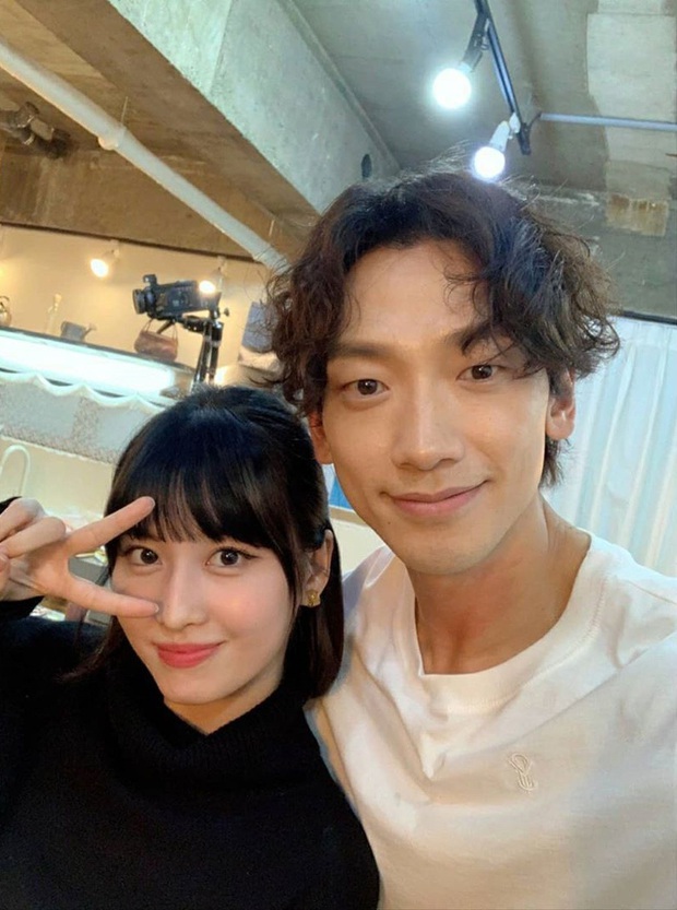 Bi Rain - Momo (TWICE) đăng ảnh selfie chung cực ngọt, dân tình rần rần: Liệu Kim Tae Hee và Heechul... có ghen không? - Ảnh 4.