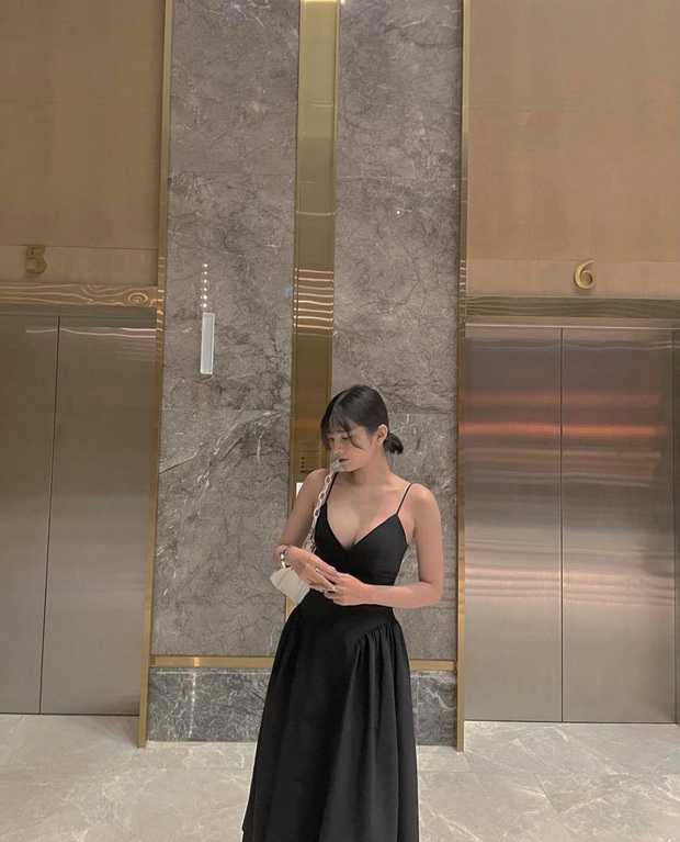 Lai Bâng tặng hẳn iPhone 12 vừa ra mắt cho bạn gái, thế nhưng vòng một căng tràn, sexy của Trang Six mới khiến dân mạng trầm trồ! - Ảnh 3. Lai Bâng tặng hẳn iPhone 12 vừa ra mắt cho bạn gái, thế nhưng vòng một căng tràn, sexy của Trang Six mới khiến dân mạng trầm trồ! - Ảnh 3.
