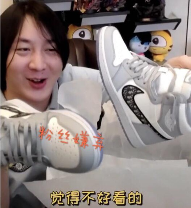 Nam streamer khoe sneaker trăm triệu bất ngờ bị fan chê xấu, nhưng lý do đằng sau mới là khiến dân mạng bất ngờ - Ảnh 4.