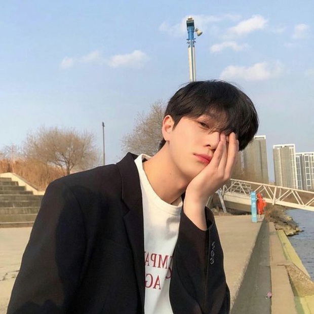 Phỏng vấn: Công ty có cuộc họp không thể vắng nhưng bố mẹ phải nhập viện, bạn sẽ làm gì?, nam sinh tỉnh bơ đáp trả cực phũ phàng - Ảnh 4.