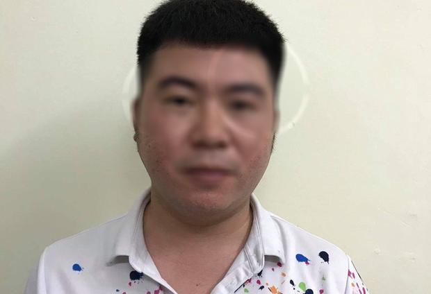 Lời khai của người đàn ông đánh bé gái 2 tuổi trong trường mầm non ở Lào Cai - Ảnh 1.