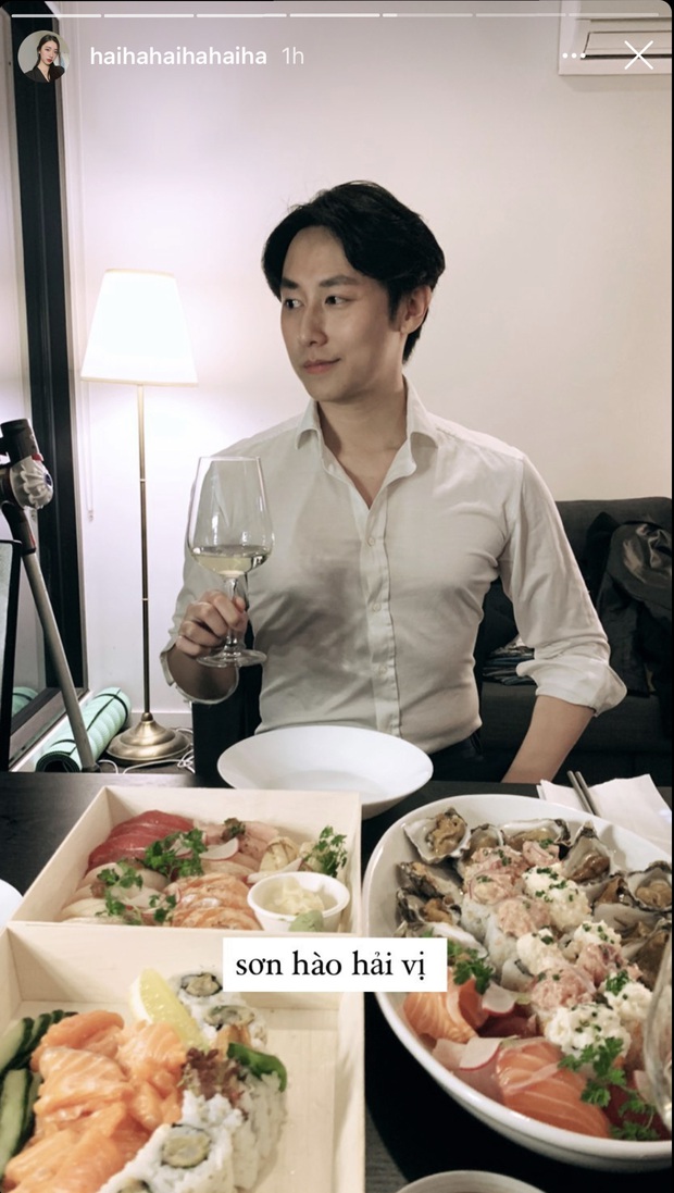 Rocker Nguyễn mặc sơ mi trắng vào bếp nấu ăn cho bồ, sơn hào hải vị gì cũng bị lu mờ vì anh quá đẹp trai - Ảnh 3.