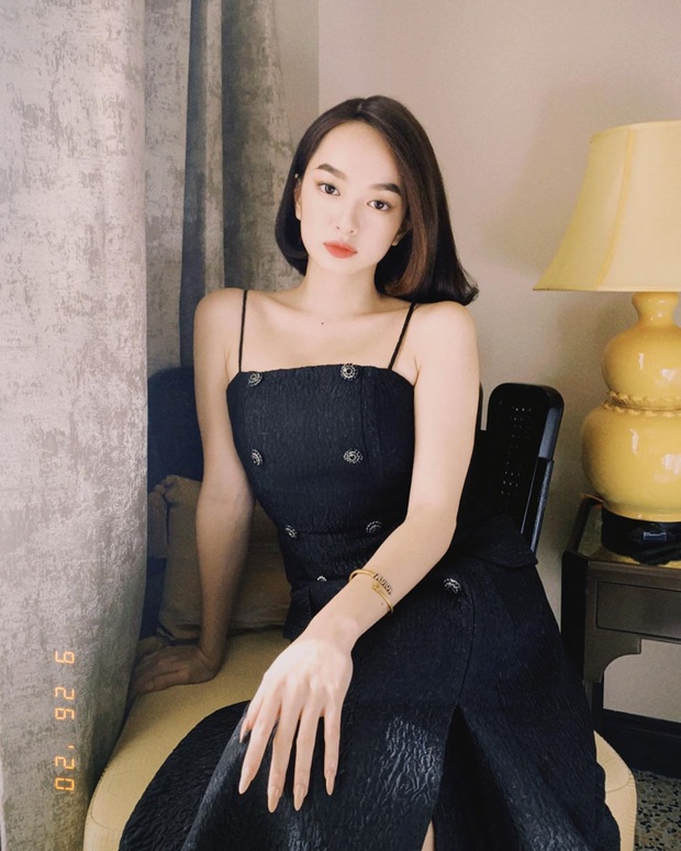 Instagram look của sao Việt tuần qua: Hương Giang tậu túi Hermès mới, Huyền Baby lên đồ “hồi teen” - Ảnh 12.