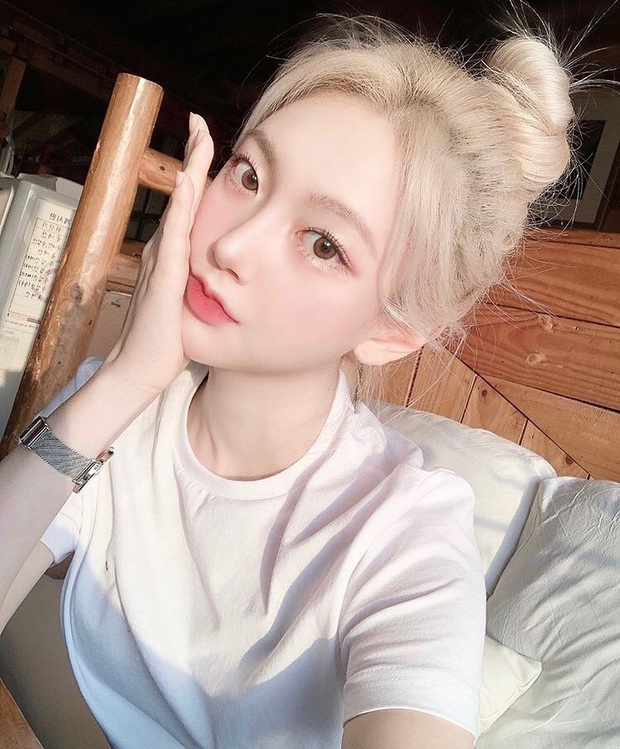 Ai cũng có một thời trẻ dại: Sau n lần tẩy tóc đến xác xơ thì mình nghiệm ra rằng để tóc đen là đẹp nhất - Ảnh 5.