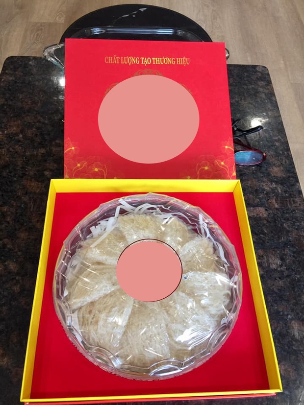 Không phải bánh Trung thu, mẹ ruột Hương Giang tiết lộ món quà CEO Matt Liu tặng ra mắt và còn tỏ rõ thái độ với “con rể tương lai”! - Ảnh 2.