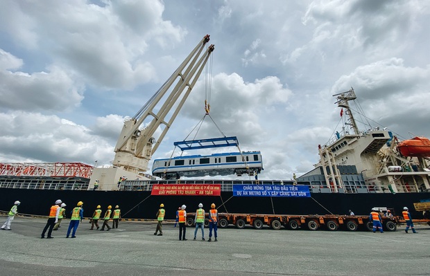 Xe siêu trường siêu trọng vận chuyển đoàn tàu Metro số 1 từ cảng về Depot Suối Tiên có gì đặc biệt? - Ảnh 10.