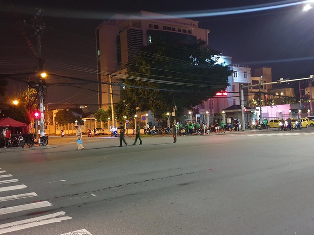  Xe cấp cứu đang chở bệnh nhân tông xe máy qua đường, 1 người nguy kịch - Ảnh 3.