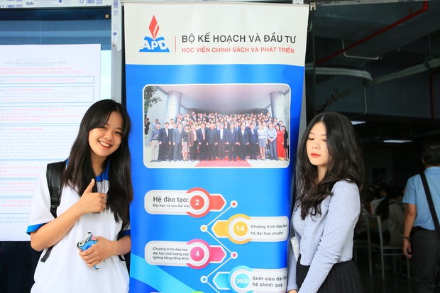 Cực phẩm mùa nhập học 2020: Dàn tân sinh viên gây náo loạn với nhan sắc đỉnh cao, thần thái ngời ngời - Ảnh 17.