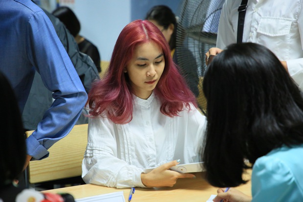 Cực phẩm mùa nhập học 2020: Dàn tân sinh viên gây náo loạn với nhan sắc đỉnh cao, thần thái ngời ngời - Ảnh 18.