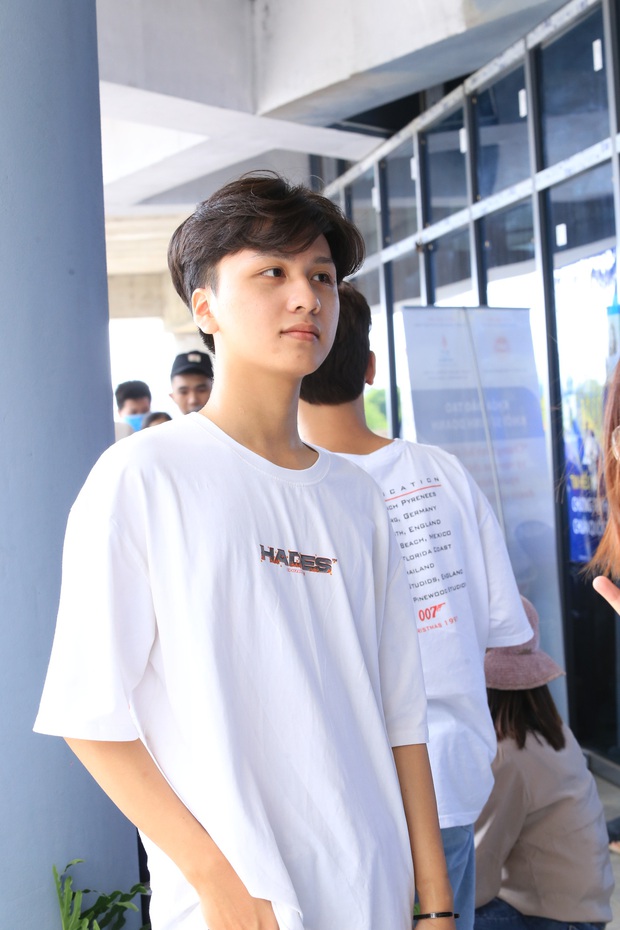 Cực phẩm mùa nhập học 2020: Dàn tân sinh viên gây náo loạn với nhan sắc đỉnh cao, thần thái ngời ngời - Ảnh 5.