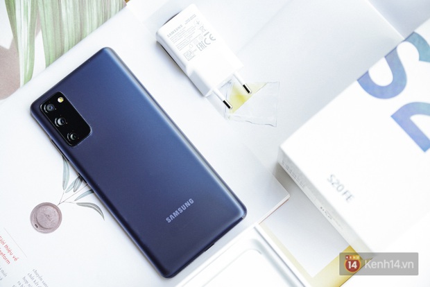 Galaxy S20 FE - Smartphone cao cấp dành riêng cho fan của Samsung chính thức lên kệ với giá 16 triệu đồng - Ảnh 11.