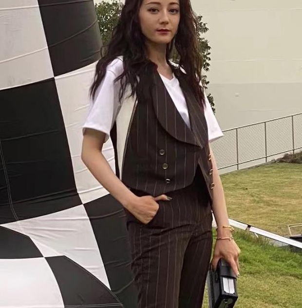 Địch Lệ Nhiệt Ba lão hoá quá nhanh ở tuổi 28: Da chảy xệ, camera thường tố cáo nhan sắc thật không lung linh như đã PTS - Ảnh 6.