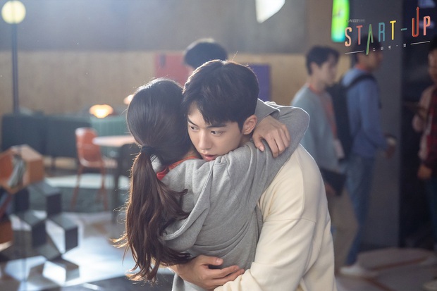 Lộ bằng chứng Nam Joo Hyuk bỏ Suzy, theo đại gia sang Mỹ lập nghiệp ở Start Up - Ảnh 3.