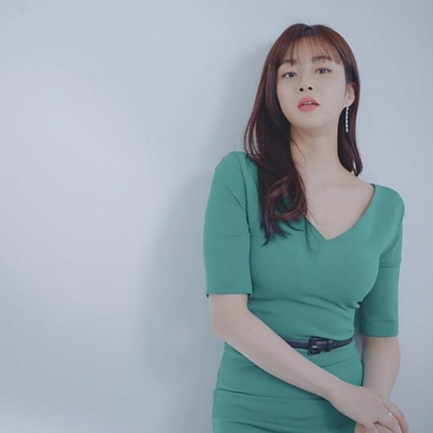 Kang Sora lần đầu lộ diện hậu kết hôn: Nhan sắc mặn mà gây sốt, spotlight đổ dồn vào body sau tin đồn cưới chạy bầu - Ảnh 3.