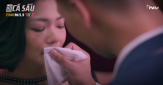Mạnh Trường ghen tuông bệnh hoạn, cấm vợ Kiều Anh bôi son đỏ ra đường ở Hồ Sơ Cá Sấu - Ảnh 3. Mạnh Trường ghen tuông bệnh hoạn, cấm vợ Kiều Anh bôi son đỏ ra đường ở Hồ Sơ Cá Sấu - Ảnh 3.