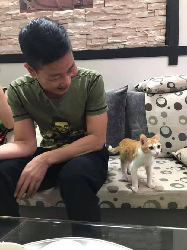 Gặp chủ nhân diễn viên mèo trong clip hướng dẫn tắm cực hot MXH: Lạc Lạc được nhặt ngoài đường về, tưởng không cứu nổi - Ảnh 4.
