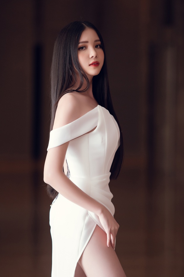 Họp báo Chung kết HHVN 2020: Tiểu Vy đội vương miện, Hoa hậu song Linh sexy đọ sắc bên Thuỵ Vân và quân đoàn Hoa, Á hậu - Ảnh 14. Họp báo Chung kết HHVN 2020: Tiểu Vy đội vương miện, Hoa hậu song Linh sexy đọ sắc bên Thuỵ Vân và quân đoàn Hoa, Á hậu - Ảnh 14.