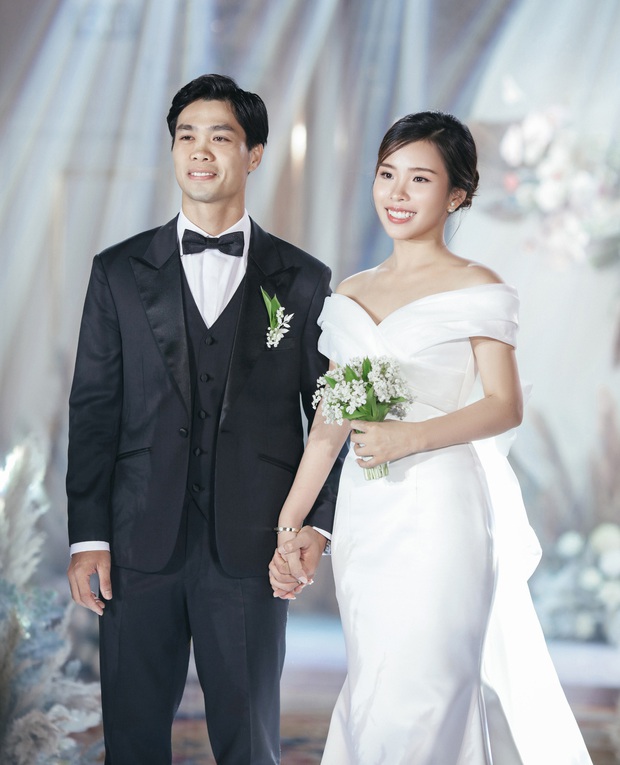 Bố vợ Công Phượng là Giám đốc Ngân hàng Nhà nước chi nhánh TP.HCM 2 nhiệm kì liên tục - Ảnh 3. Bố vợ Công Phượng là Giám đốc Ngân hàng Nhà nước chi nhánh TP.HCM 2 nhiệm kì liên tục - Ảnh 3.